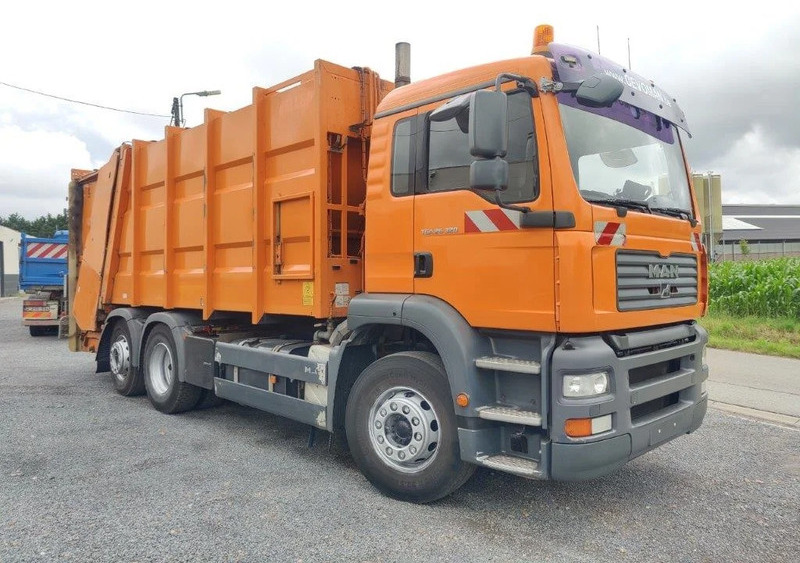 MAN TGA 26.320 6x2 garbage truck ZOELLER - Боклукчийска кола: снимка 2 MAN TGA 26.320 6x2 garbage truck ZOELLER - Боклукчийска кола: снимка 2