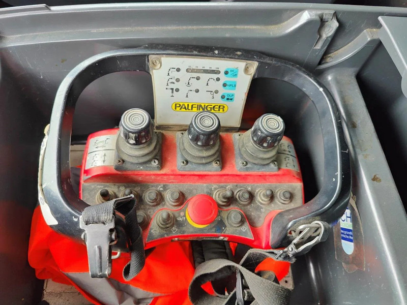 MAN TGL 12.250 City-Abroller Container + Palfinger PK5001 Remote - Мултилифт с кука камион, Камион с кран: снимка 5 MAN TGL 12.250 City-Abroller Container + Palfinger PK5001 Remote - Мултилифт с кука камион, Камион с кран: снимка 5