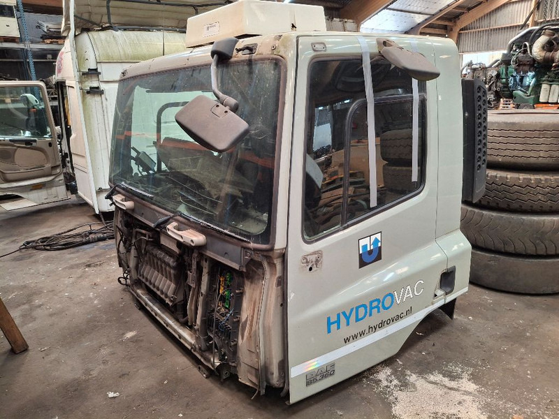 DAF CF 85.360 - Кабина и интериор: снимка 1 DAF CF 85.360 - Кабина и интериор: снимка 1