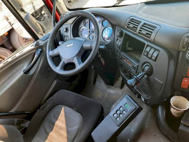 DAF CF75.310 6X2 - Шаси кабина: снимка 3 DAF CF75.310 6X2 - Шаси кабина: снимка 3