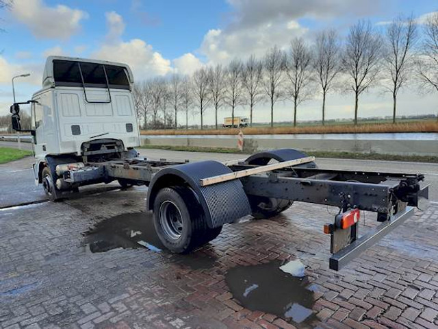 Iveco 120E22 - Шаси кабина: снимка 4 Iveco 120E22 - Шаси кабина: снимка 4