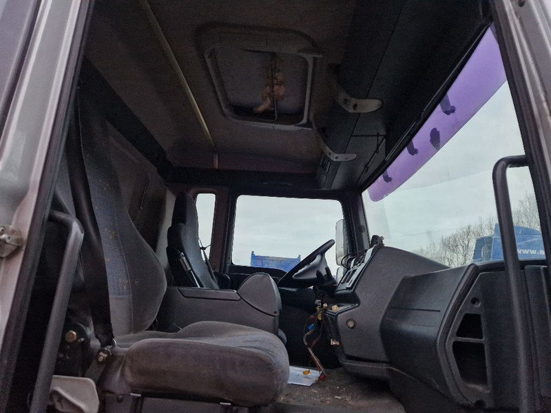 MAN TGA 26.360 6X2 - Каналопочистваща машина: снимка 4 MAN TGA 26.360 6X2 - Каналопочистваща машина: снимка 4