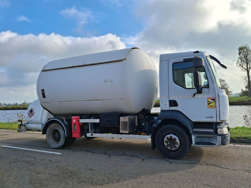 Renault MIDLUM 220 GAS / LPG - Камион цистерна: снимка 4 Renault MIDLUM 220 GAS / LPG - Камион цистерна: снимка 4