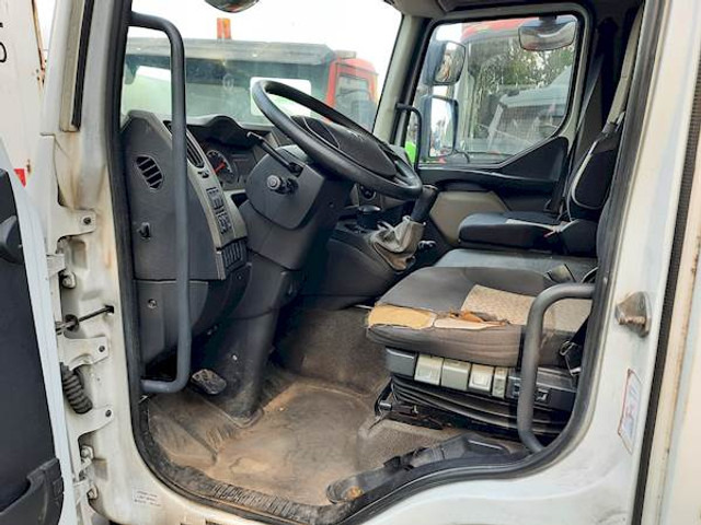 Renault MIDLUM 220 - Шаси кабина: снимка 3 Renault MIDLUM 220 - Шаси кабина: снимка 3