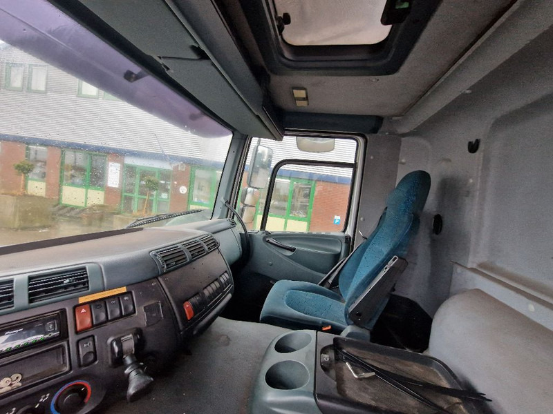 Влекач DAF CF75.310: снимка 16