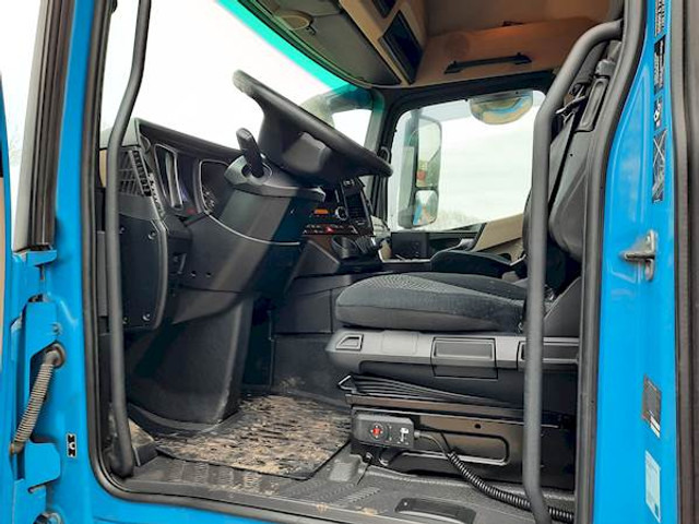 Interior photo 1: Влекач Mercedes-Benz ACTROS 1843