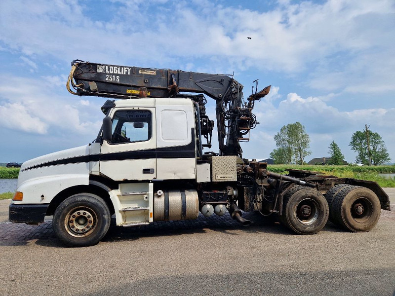 Volvo NH12.460 - Влекач: снимка 2 Volvo NH12.460 - Влекач: снимка 2