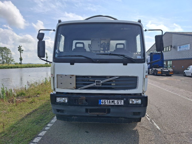 Volvo FL 250 GAS / LPG - Камион цистерна: снимка 3 Volvo FL 250 GAS / LPG - Камион цистерна: снимка 3