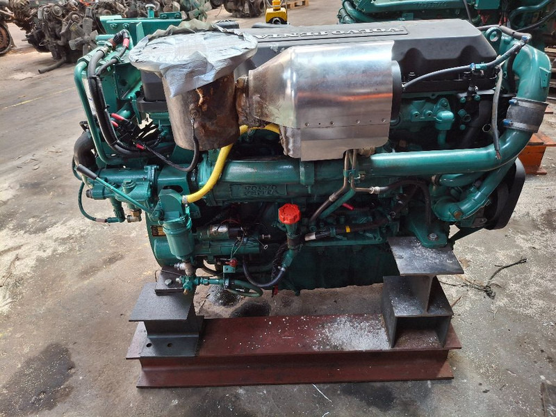 Volvo PENTA D9A2J MH - Двигател: снимка 4 Volvo PENTA D9A2J MH - Двигател: снимка 4