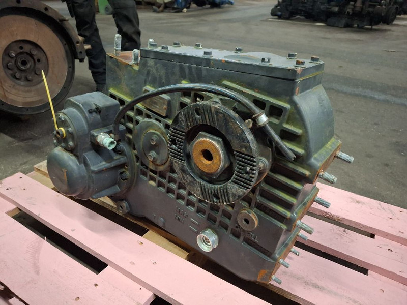 Volvo VT2501TB ATC - Скоростна кутия: снимка 4 Volvo VT2501TB ATC - Скоростна кутия: снимка 4