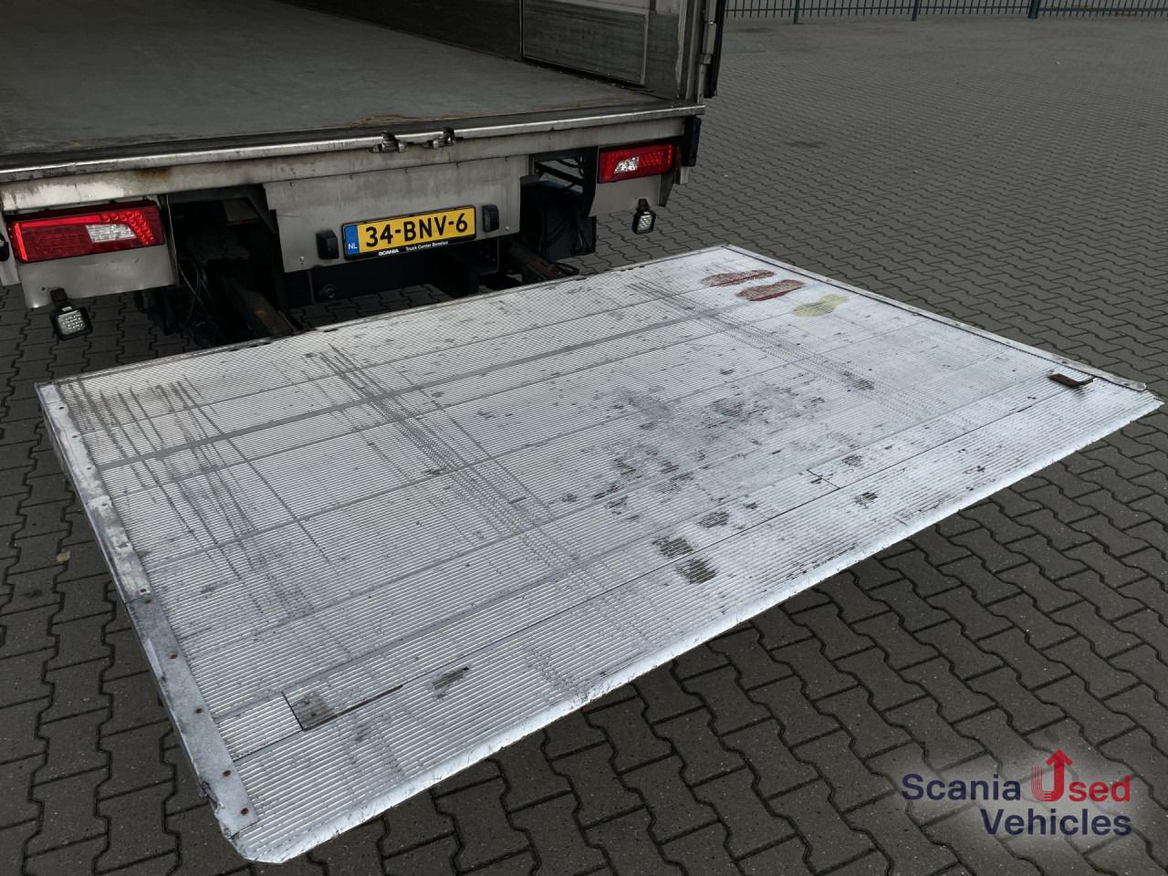 SCANIA P 250 B4x2LA FRIGO -27 TAIL LIFT 1.5T 815X251X244C - Рефрижератор камион: снимка 4 SCANIA P 250 B4x2LA FRIGO -27 TAIL LIFT 1.5T 815X251X244C - Рефрижератор камион: снимка 4