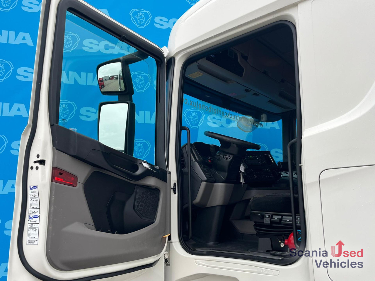 SCANIA R 410 B6x2*4NB LNG RETARDER FRIGO CHEREAU 765x250x - Рефрижератор камион: снимка 2 SCANIA R 410 B6x2*4NB LNG RETARDER FRIGO CHEREAU 765x250x - Рефрижератор камион: снимка 2