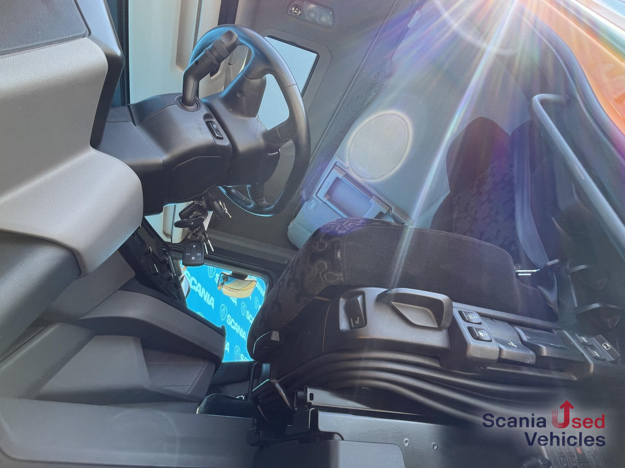 SCANIA R 500 A4x2NB RETARDER FULL AIR DIFF-L PTOV - Влекач: снимка 2 SCANIA R 500 A4x2NB RETARDER FULL AIR DIFF-L PTOV - Влекач: снимка 2