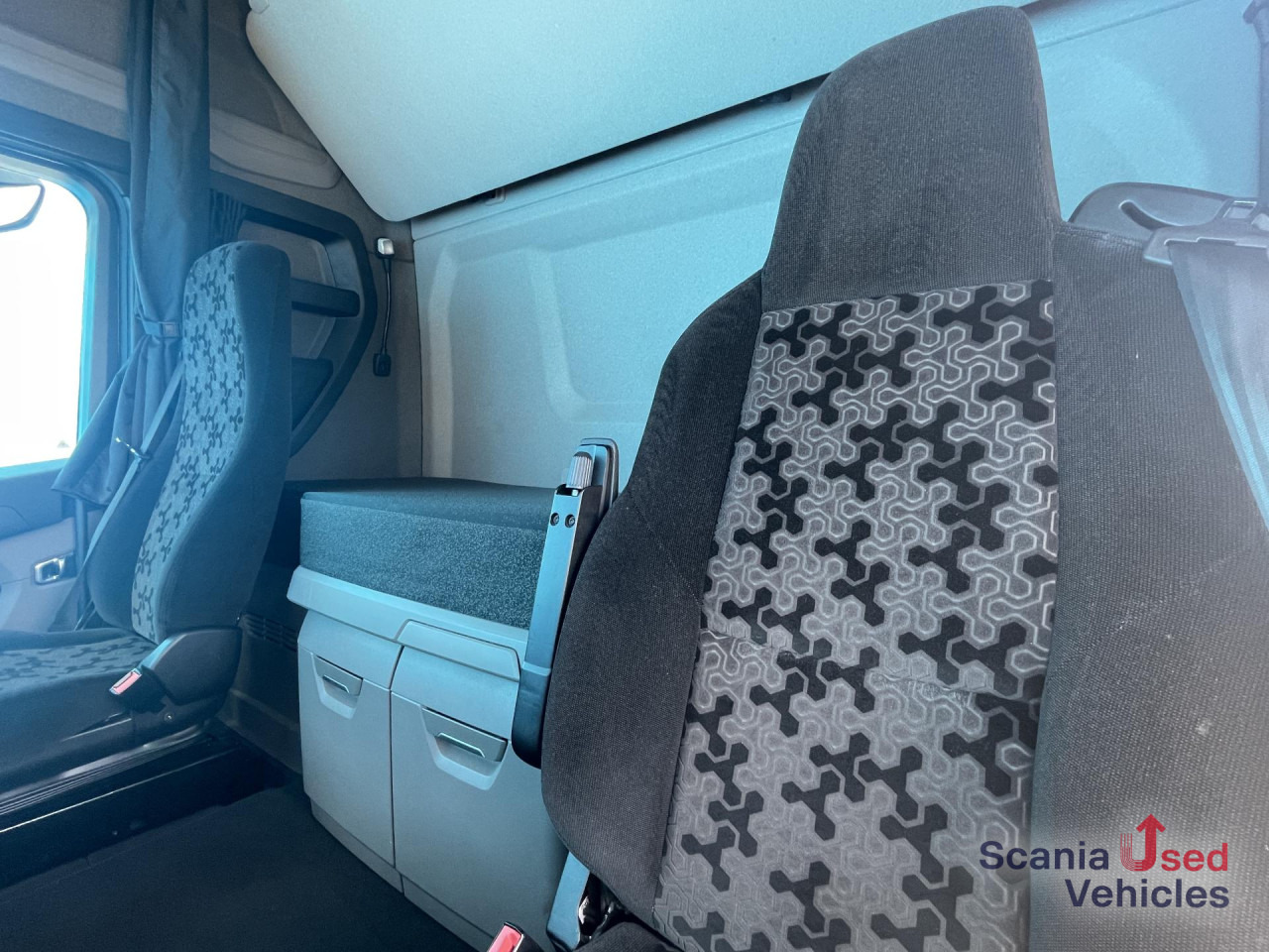 SCANIA S 500 A4X2NB RETARDER FULL AIR 8T P-AIRCO ACC - Влекач: снимка 5 SCANIA S 500 A4X2NB RETARDER FULL AIR 8T P-AIRCO ACC - Влекач: снимка 5