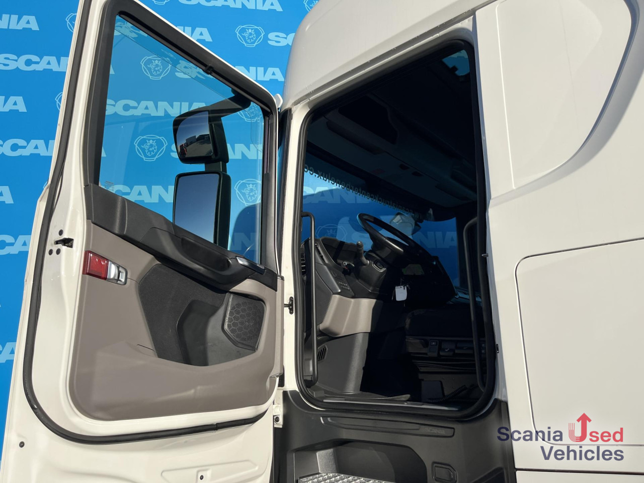 SCANIA S 500 A4x2NB DIFF-L RETARDER FULL AIR 8T ACC - Влекач: снимка 3 SCANIA S 500 A4x2NB DIFF-L RETARDER FULL AIR 8T ACC - Влекач: снимка 3