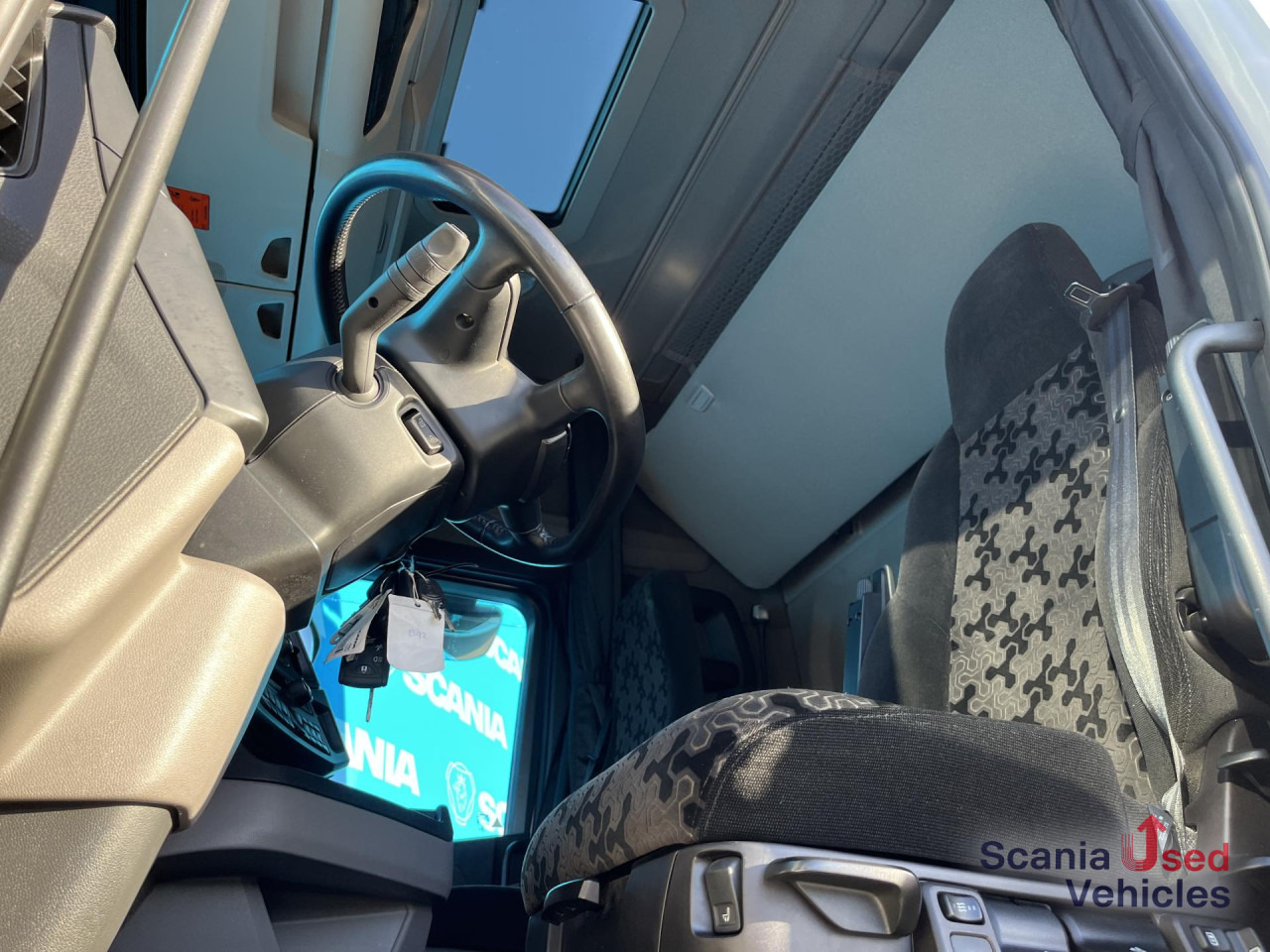 SCANIA S 500 A4x2NB DIFF-L RETARDER FULL AIR 8T ACC - Влекач: снимка 4 SCANIA S 500 A4x2NB DIFF-L RETARDER FULL AIR 8T ACC - Влекач: снимка 4