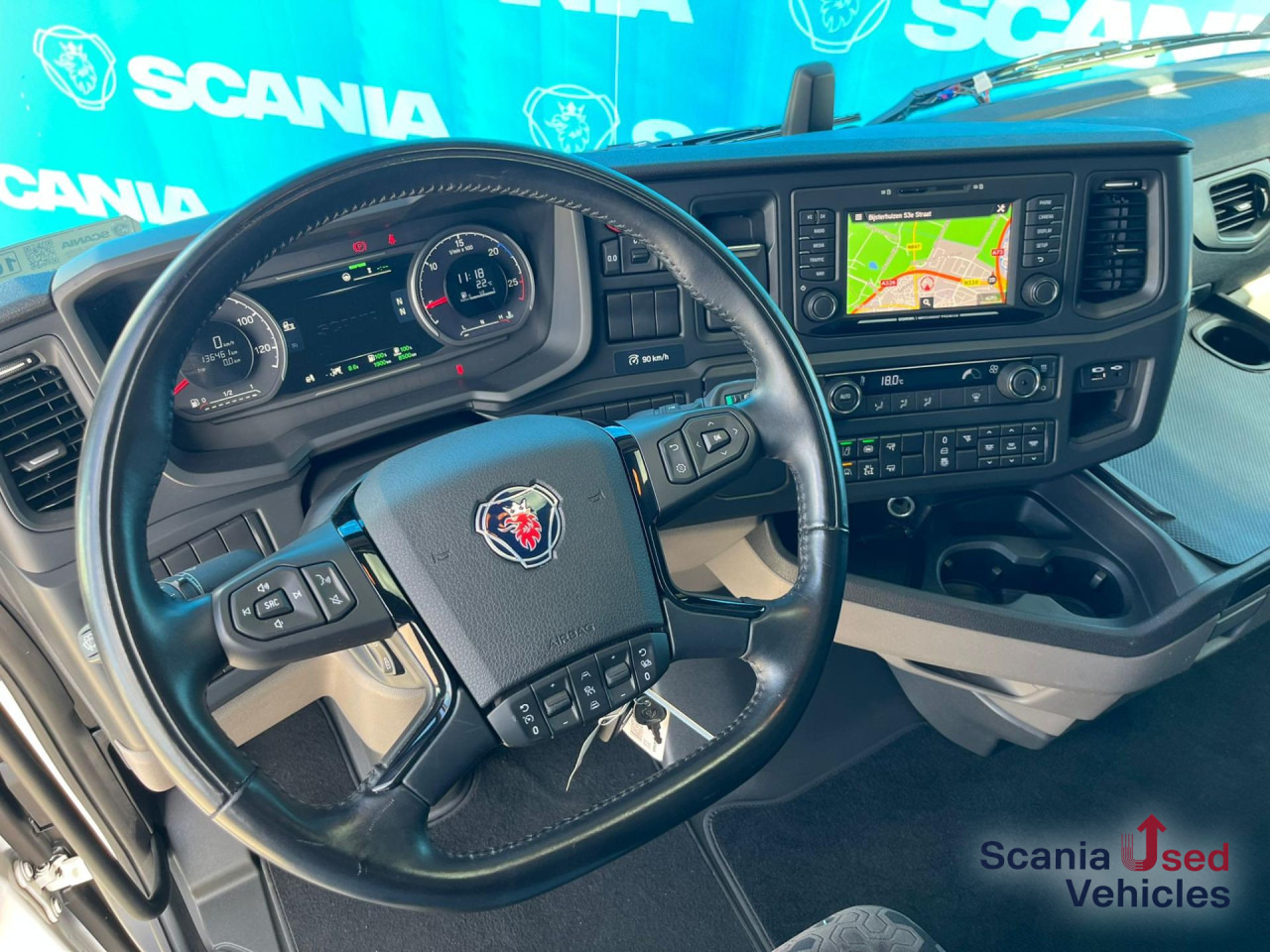 SCANIA S 500 A4x2NB DIFF-L RETARDER P-AIRCO FULL AIR ACC - Влекач: снимка 4 SCANIA S 500 A4x2NB DIFF-L RETARDER P-AIRCO FULL AIR ACC - Влекач: снимка 4