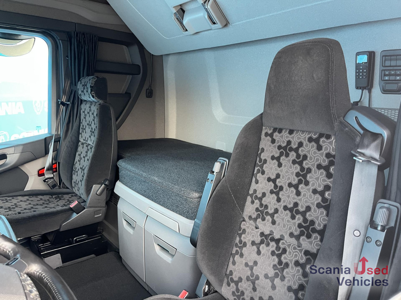 SCANIA S 500 A4x2NB RETARDER FULL AIR P-AIRCO 8T PTO ACC - Влекач: снимка 5 SCANIA S 500 A4x2NB RETARDER FULL AIR P-AIRCO 8T PTO ACC - Влекач: снимка 5