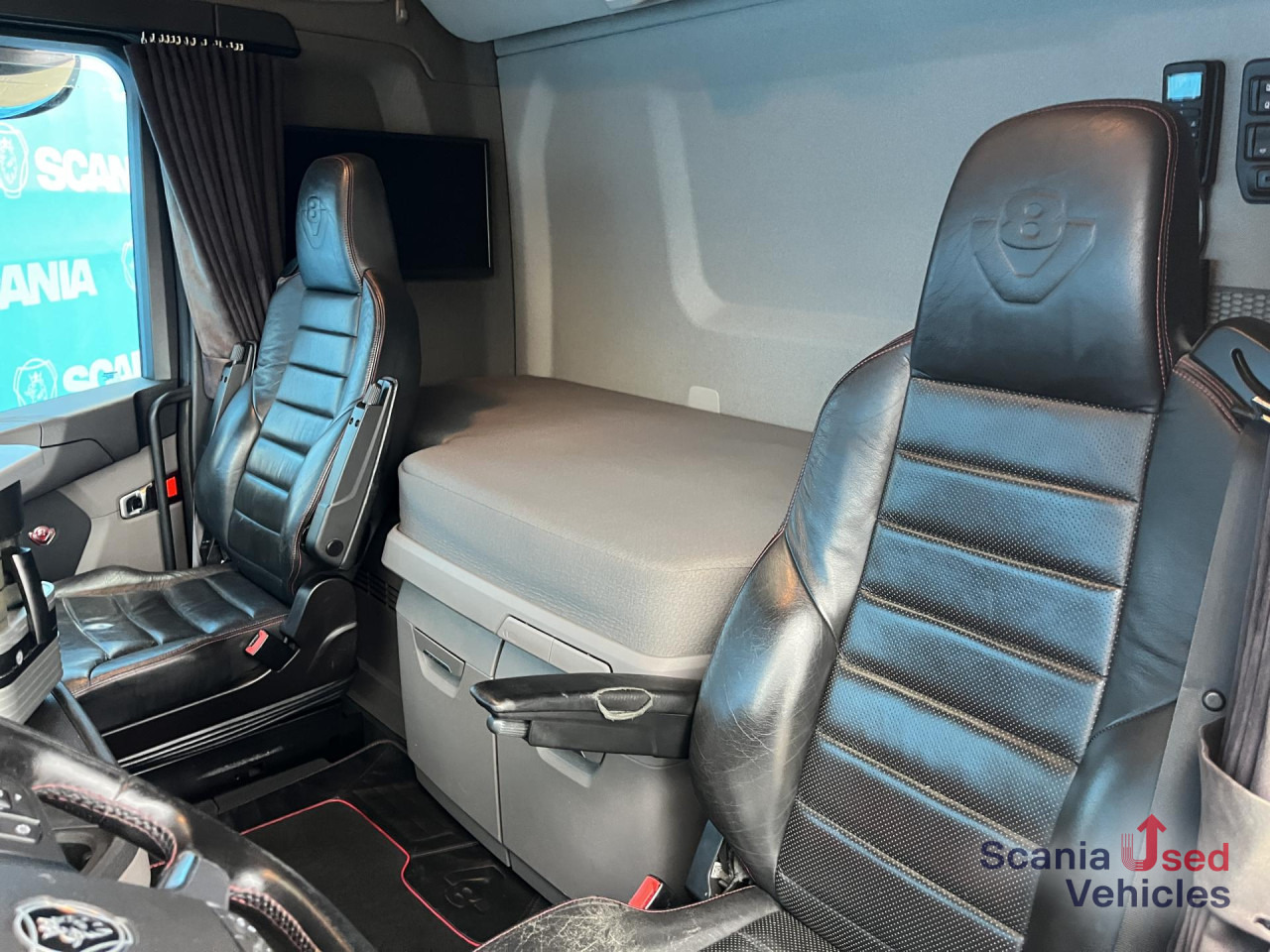 SCANIA S 520 A4x2NB V8 RETARDER DIFF-L FULL AIR 9T P-AIRC - Влекач: снимка 3 SCANIA S 520 A4x2NB V8 RETARDER DIFF-L FULL AIR 9T P-AIRC - Влекач: снимка 3