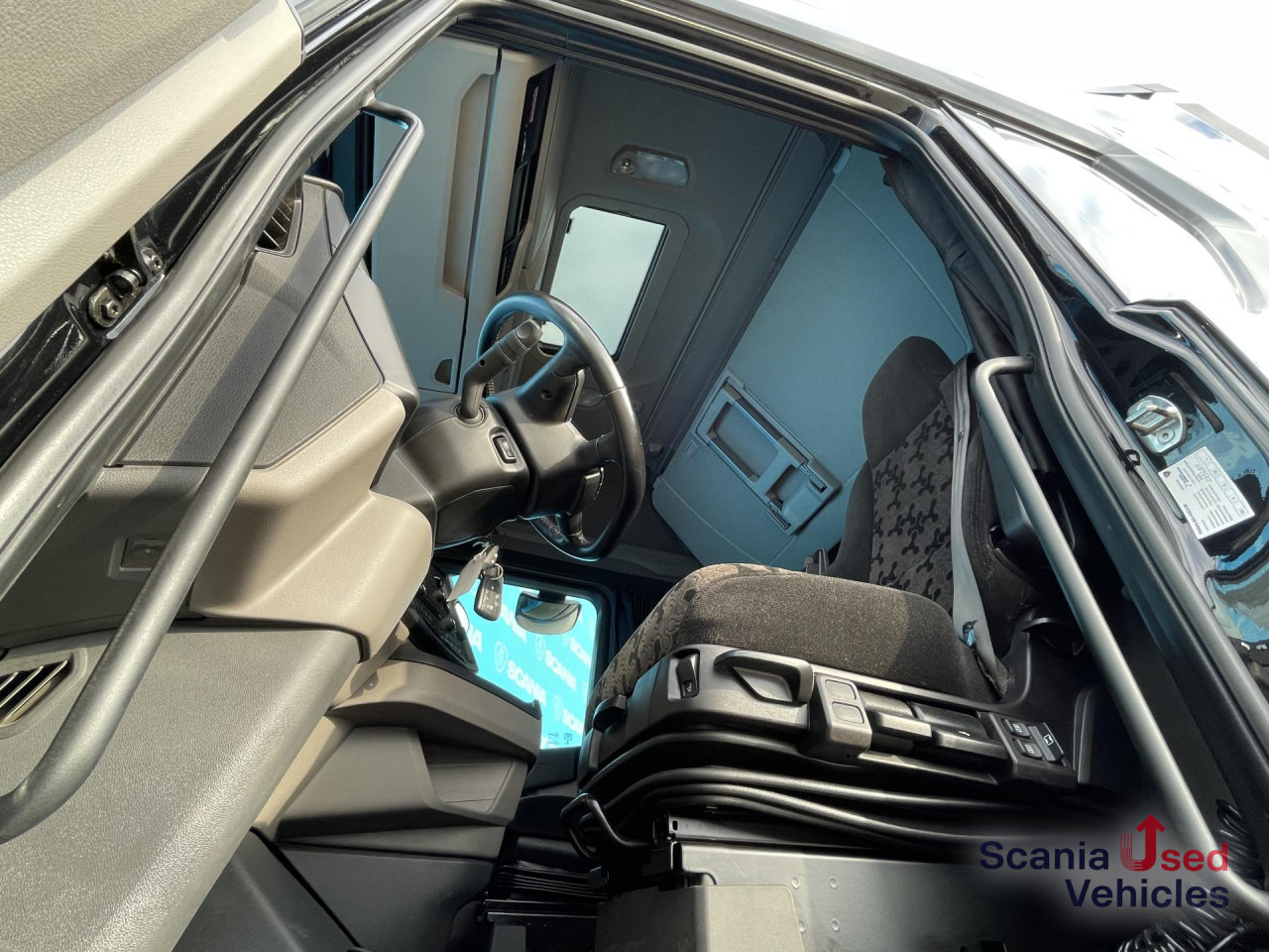 SCANIA S 530 A4x2NA DIFF-L RETARDER PARK AIRCO LED ACC - Влекач: снимка 5 SCANIA S 530 A4x2NA DIFF-L RETARDER PARK AIRCO LED ACC - Влекач: снимка 5