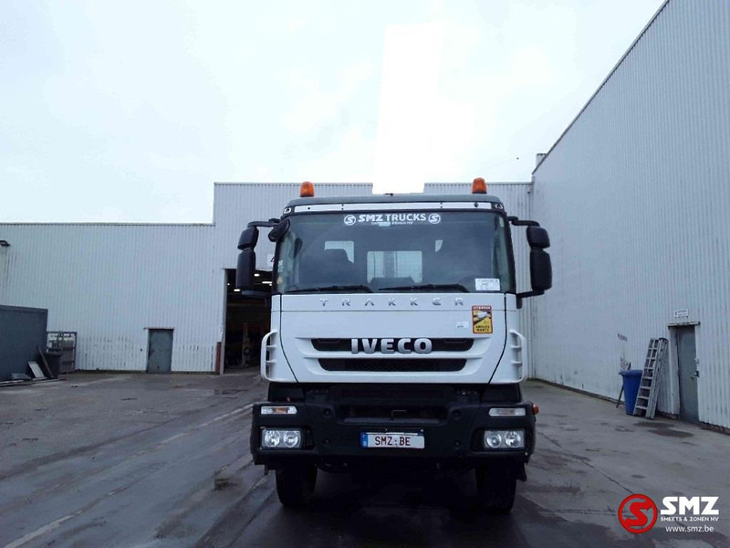 Iveco Trakker 360 6x4 manual chassis - Бордови камион, Камион с кран: снимка 2 Iveco Trakker 360 6x4 manual chassis - Бордови камион, Камион с кран: снимка 2