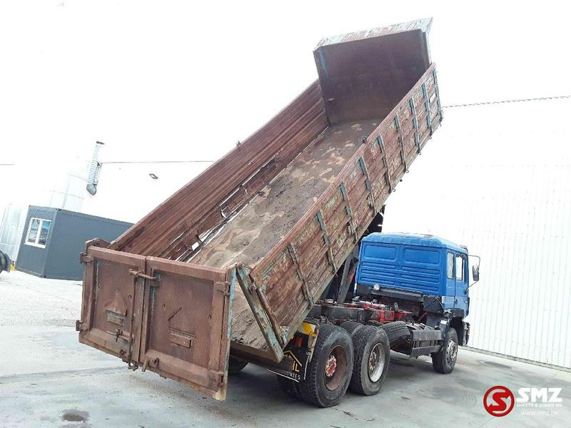 Самосвал камион MAN 26.422 25-422 manual pump: снимка 9