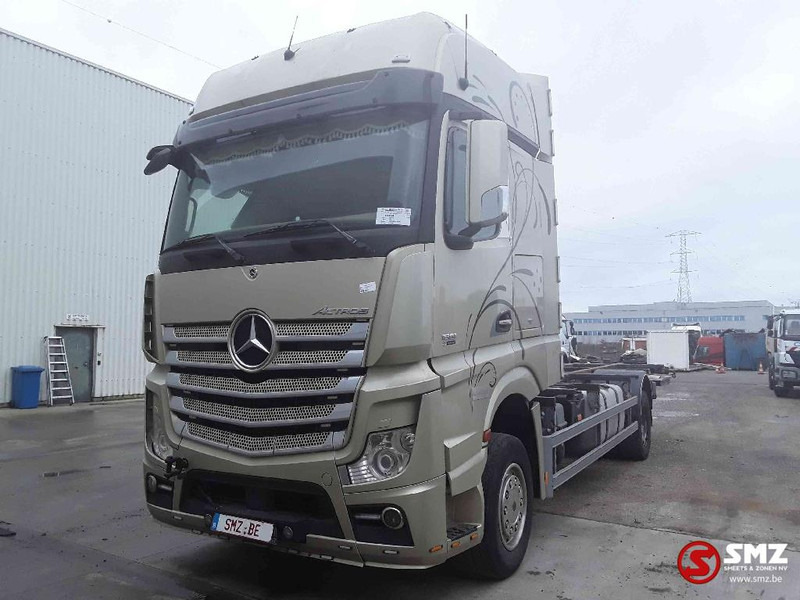 Mercedes-Benz Actros 1851 motor KO broken casse - Контейнеровоз/ Сменна каросерия камион: снимка 3 Mercedes-Benz Actros 1851 motor KO broken casse - Контейнеровоз/ Сменна каросерия камион: снимка 3
