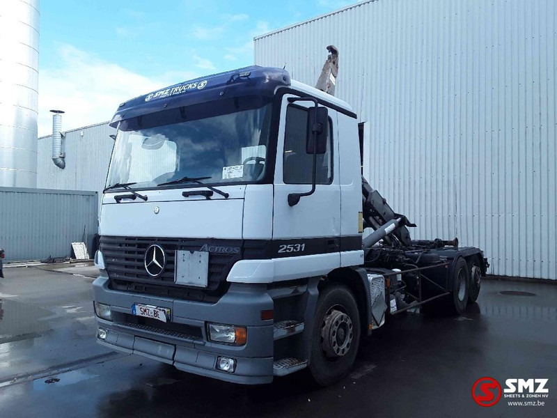Mercedes-Benz Actros 2531 francais - Контейнеровоз/ Сменна каросерия камион: снимка 3 Mercedes-Benz Actros 2531 francais - Контейнеровоз/ Сменна каросерия камион: снимка 3