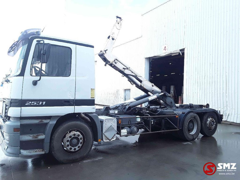 Mercedes-Benz Actros 2531 francais - Контейнеровоз/ Сменна каросерия камион: снимка 5 Mercedes-Benz Actros 2531 francais - Контейнеровоз/ Сменна каросерия камион: снимка 5