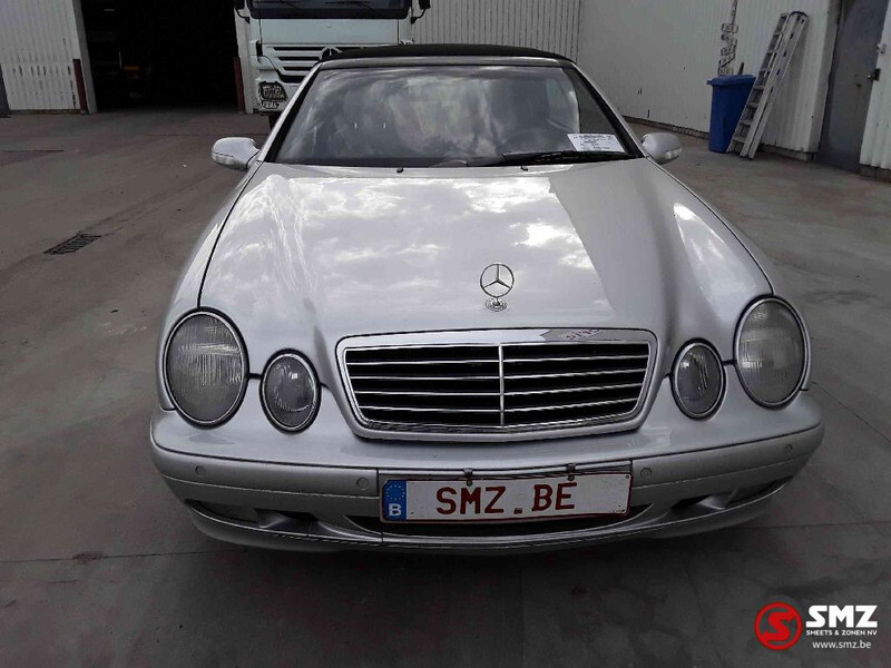 Mercedes-Benz CLK-Klasse 200 - Лек автомобил: снимка 2 Mercedes-Benz CLK-Klasse 200 - Лек автомобил: снимка 2