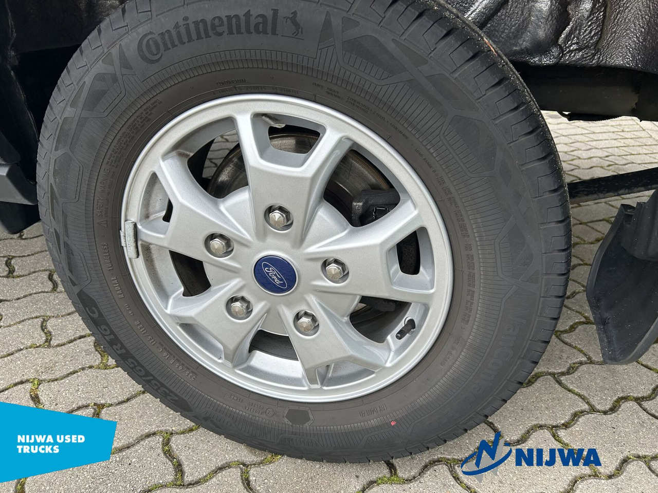 Товарен бус Ford Transit 350 L2H3 Limited Trekhaak + Navigatie: снимка 9