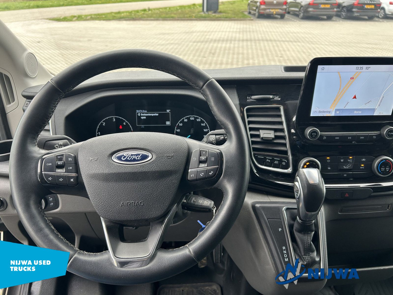 Товарен бус Ford Transit 350 L2H3 Limited Trekhaak + Navigatie: снимка 11