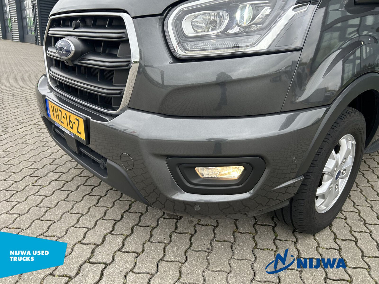 Товарен бус Ford Transit 350 L2H3 Limited Trekhaak + Navigatie: снимка 18