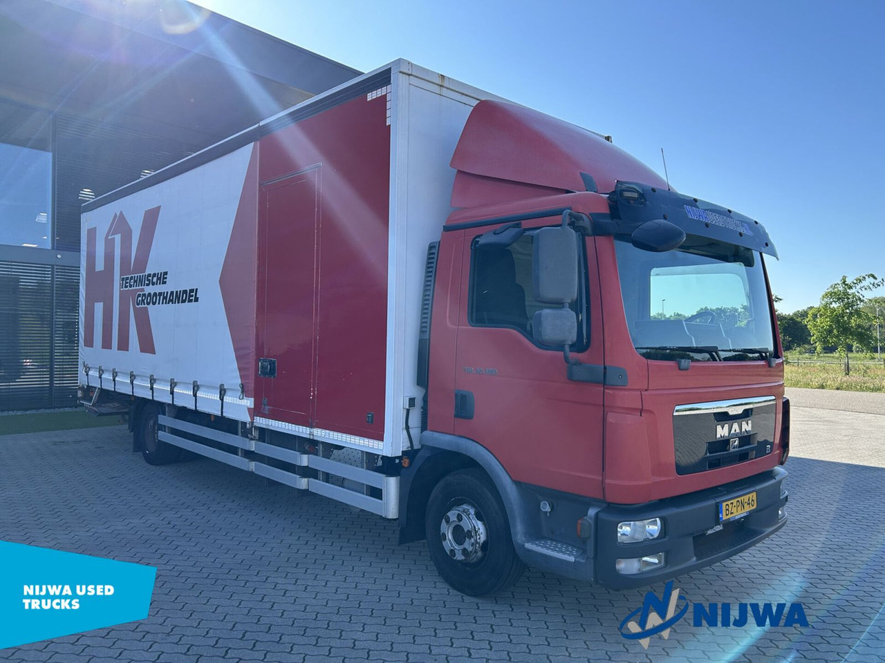 MAN TGL 12.180 4x2 Roldeur + Laadklep - Камион с брезент: снимка 2 MAN TGL 12.180 4x2 Roldeur + Laadklep - Камион с брезент: снимка 2