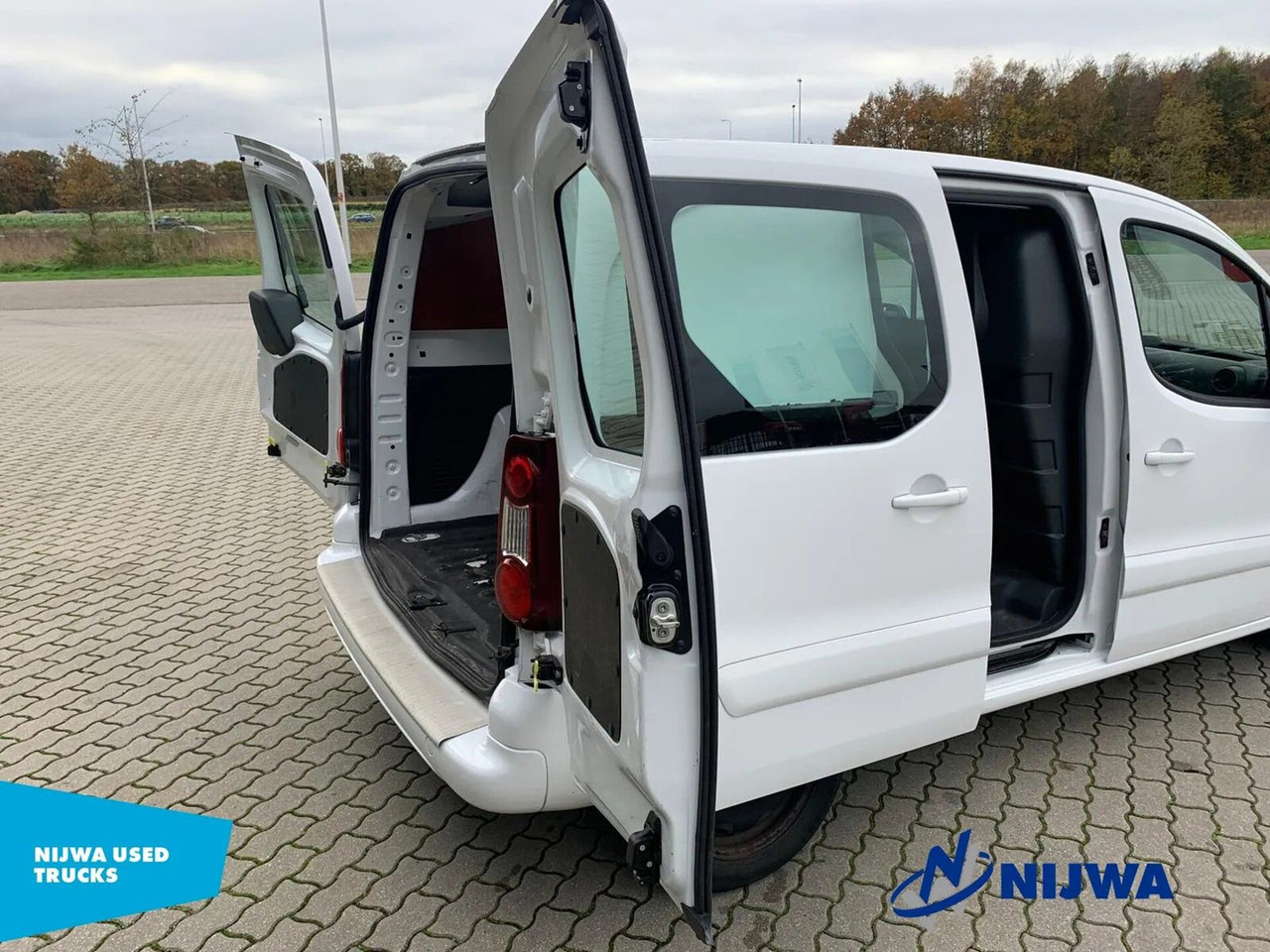 Нови Малък ван Peugeot Partner Navigatie + Airco Kasten: снимка 13