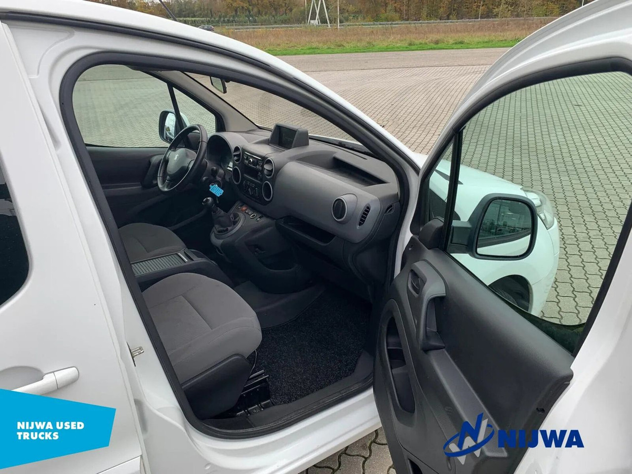 Нови Малък ван Peugeot Partner Navigatie + Airco Kasten: снимка 15