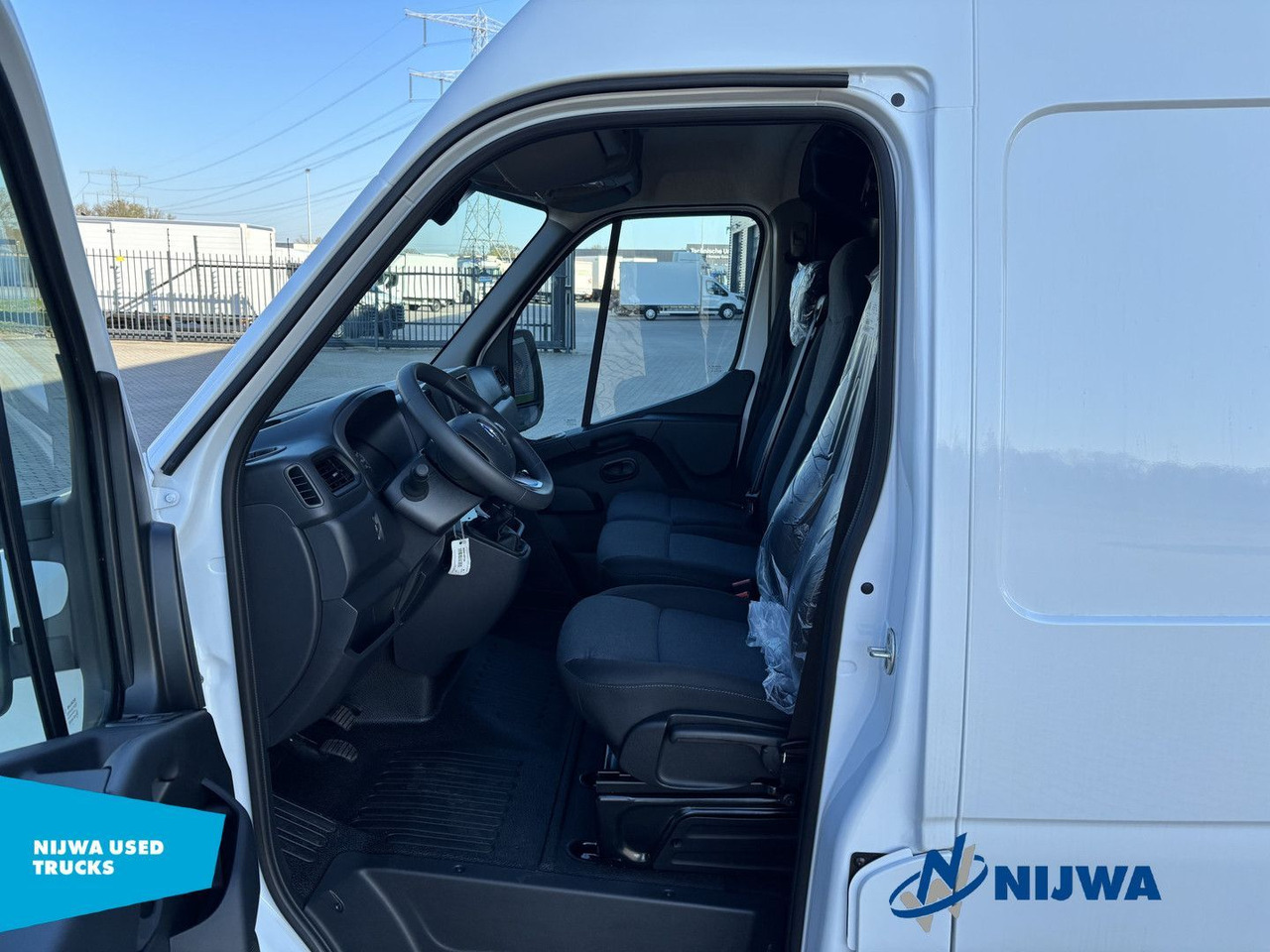 Renault Master 135 L3H2 Parkeersensoren + Cruise control - Малък ван: снимка 5 Renault Master 135 L3H2 Parkeersensoren + Cruise control - Малък ван: снимка 5