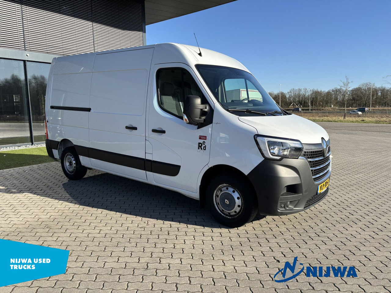 Renault Master T35 150 L3H2 Navigatie + Dubbele schuifde - Товарен бус: снимка 2 Renault Master T35 150 L3H2 Navigatie + Dubbele schuifde - Товарен бус: снимка 2