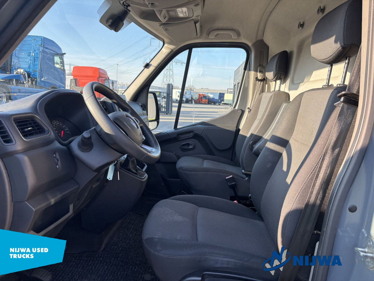 Renault Master T35 180 L3H2 Navigatie + Trekhaak Kasten - Товарен бус: снимка 5 Renault Master T35 180 L3H2 Navigatie + Trekhaak Kasten - Товарен бус: снимка 5