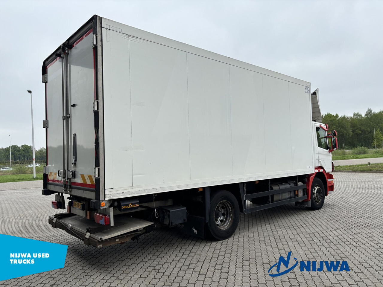 Scania P 230 4X2 Meat Truck + Laadklep - Рефрижератор камион: снимка 3 Scania P 230 4X2 Meat Truck + Laadklep - Рефрижератор камион: снимка 3
