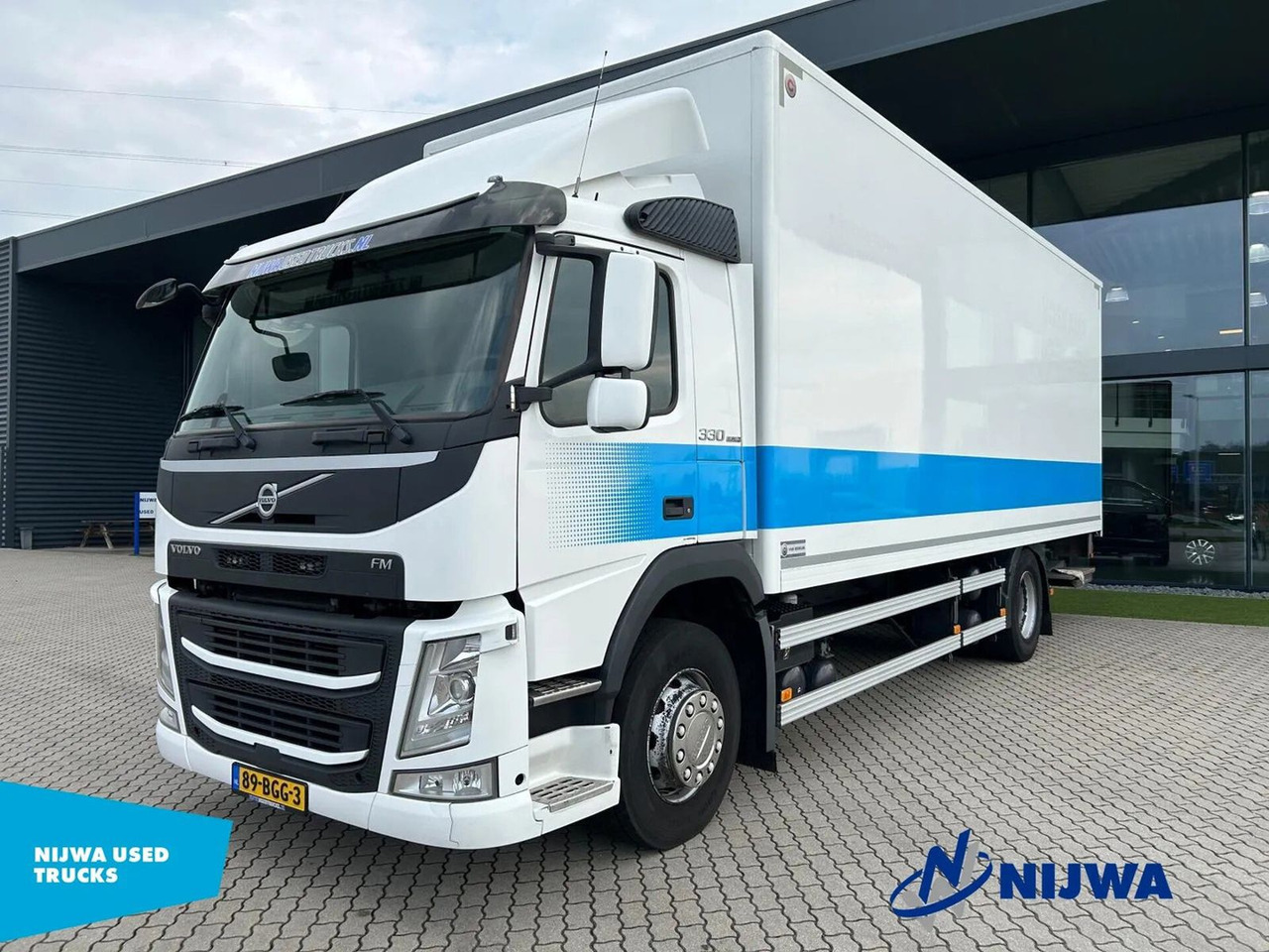 Volvo FM 330 Schuifzeil + Laadklep - Камион с брезент: снимка 1 Volvo FM 330 Schuifzeil + Laadklep - Камион с брезент: снимка 1