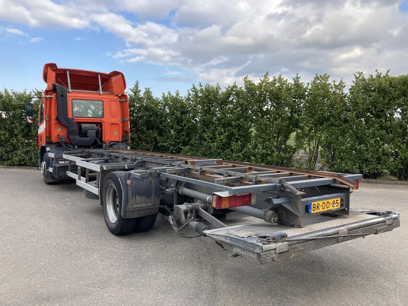 DAF CF65.180 Euro3 Manual / Laadklep - Шаси кабина: снимка 3 DAF CF65.180 Euro3 Manual / Laadklep - Шаси кабина: снимка 3