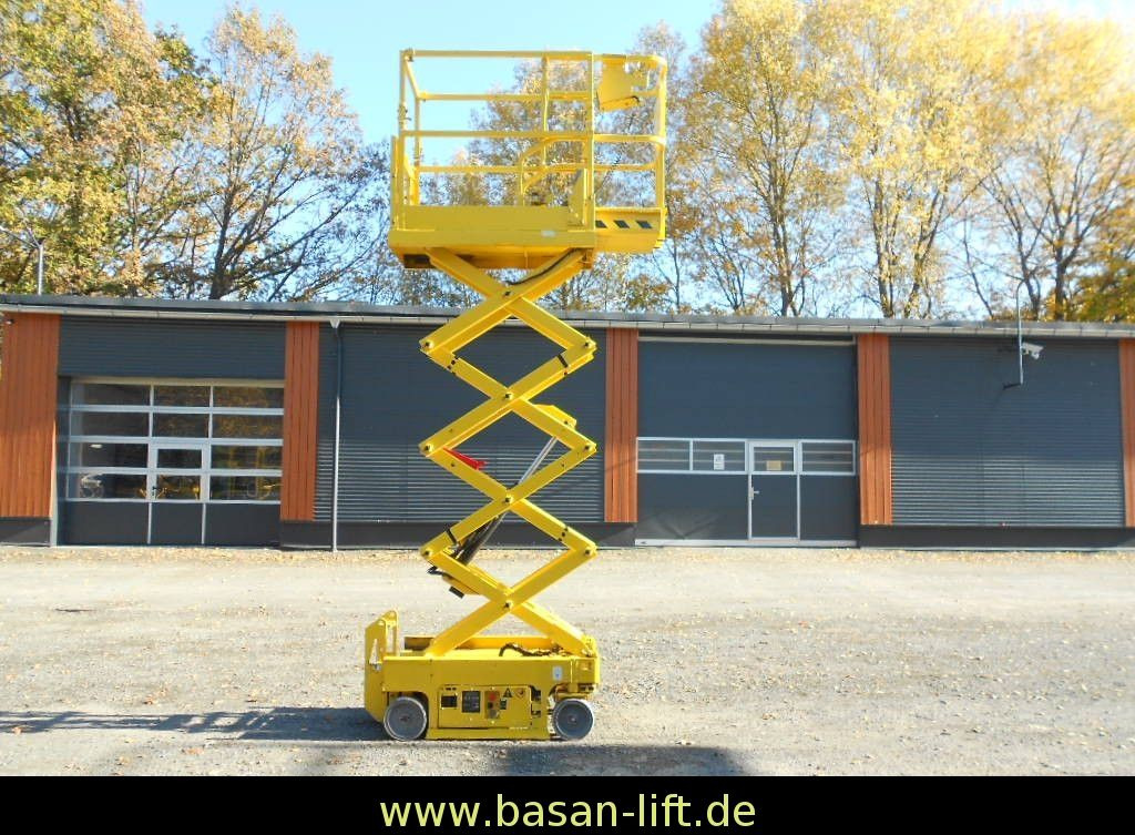 Genie GS 1330, Leichtscherenarbeitsbühne Genie 5,9 m Genie GS 1330, Leichtscherenarbeitsbühne Genie 5,9 m - Ножична работна платформа: снимка 1 Genie GS 1330, Leichtscherenarbeitsbühne Genie 5,9 m Genie GS 1330, Leichtscherenarbeitsbühne Genie 5,9 m - Ножична работна платформа: снимка 1