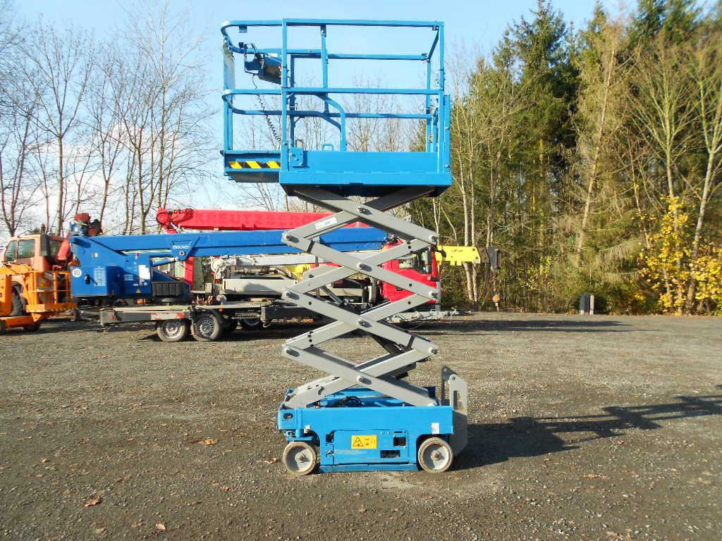 Genie GS 1330, Scherenarbeitsbühne Genie 5,9 m - Ножична работна платформа: снимка 4 Genie GS 1330, Scherenarbeitsbühne Genie 5,9 m - Ножична работна платформа: снимка 4