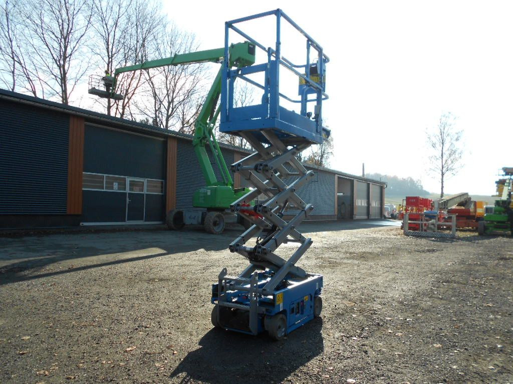 Genie GS 1330, Scherenarbeitsbühne Genie 5,9 m - Ножична работна платформа: снимка 2 Genie GS 1330, Scherenarbeitsbühne Genie 5,9 m - Ножична работна платформа: снимка 2