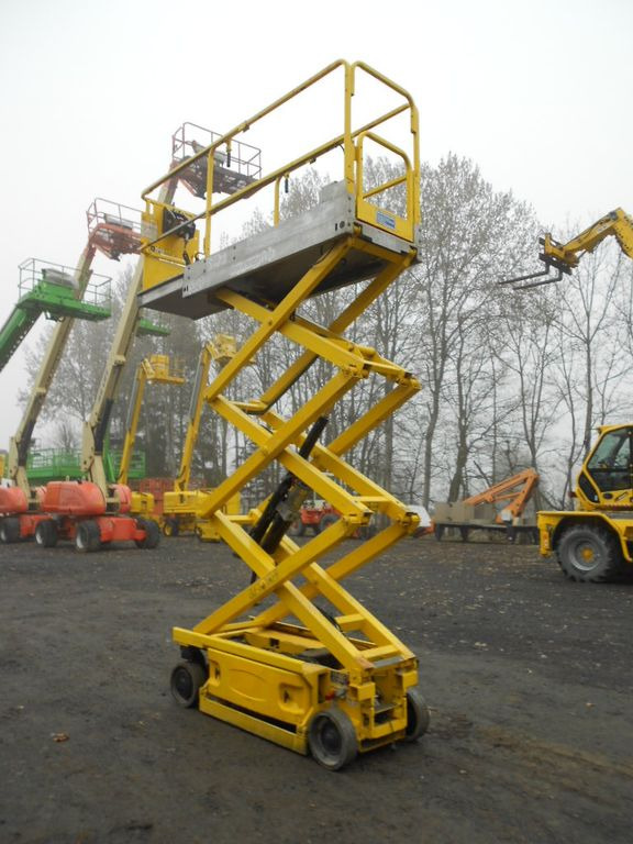 JLG JLG 1930 ES, Scherenarbeitsbühne AH 8 m - Ножична работна платформа: снимка 4 JLG JLG 1930 ES, Scherenarbeitsbühne AH 8 m - Ножична работна платформа: снимка 4
