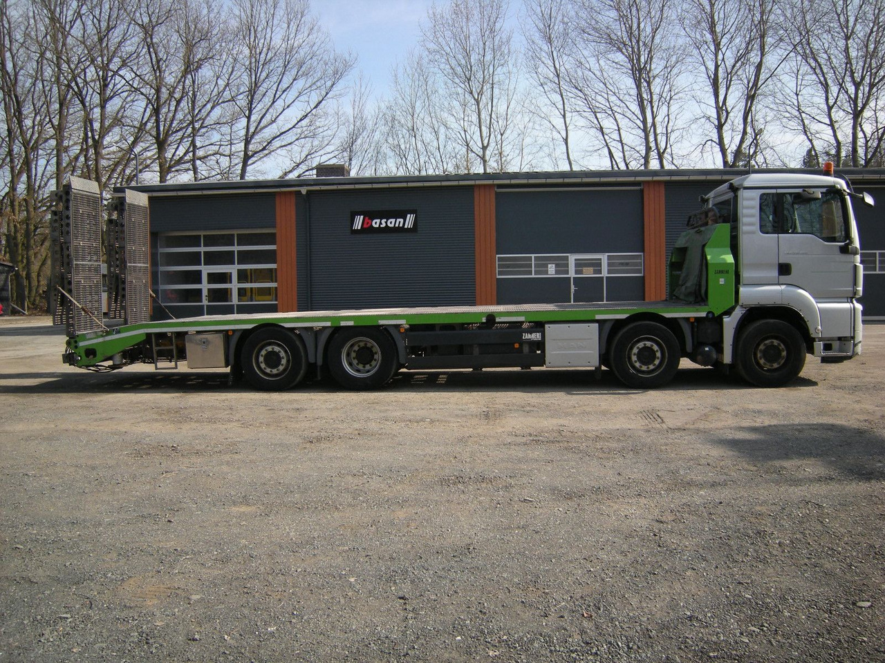 MAN 35.400, Zanner Plateau, Rampen, Winde - Камион пътна помощ: снимка 1 MAN 35.400, Zanner Plateau, Rampen, Winde - Камион пътна помощ: снимка 1