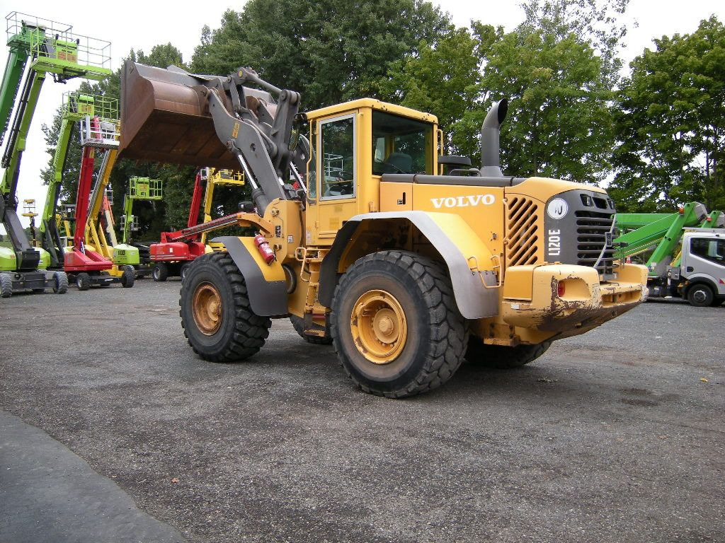 Volvo L 120 E - Колесен товарач: снимка 3 Volvo L 120 E - Колесен товарач: снимка 3
