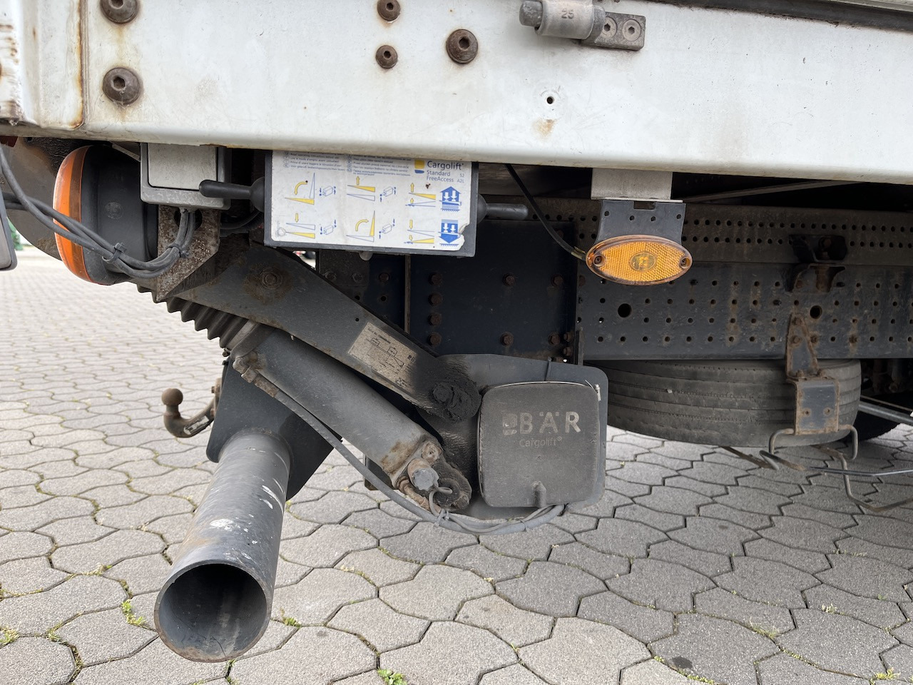 FUSO Canter 7C18 4x2 Ladebordwand Getriebeschaden - Брезентов бус: снимка 5 FUSO Canter 7C18 4x2 Ladebordwand Getriebeschaden - Брезентов бус: снимка 5