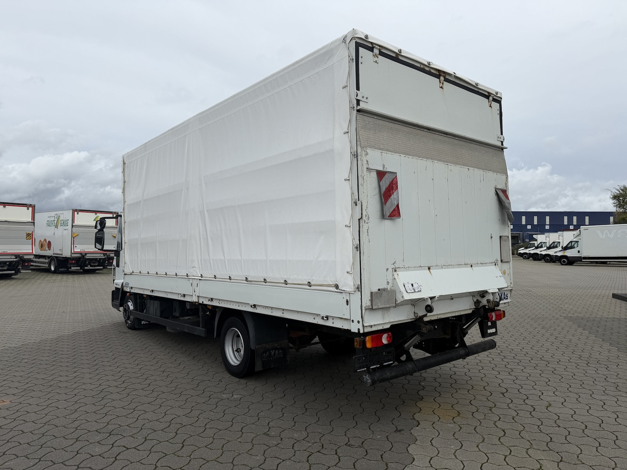 Iveco 75 E 180 4x2 LBW - Брезентов бус: снимка 4 Iveco 75 E 180 4x2 LBW - Брезентов бус: снимка 4